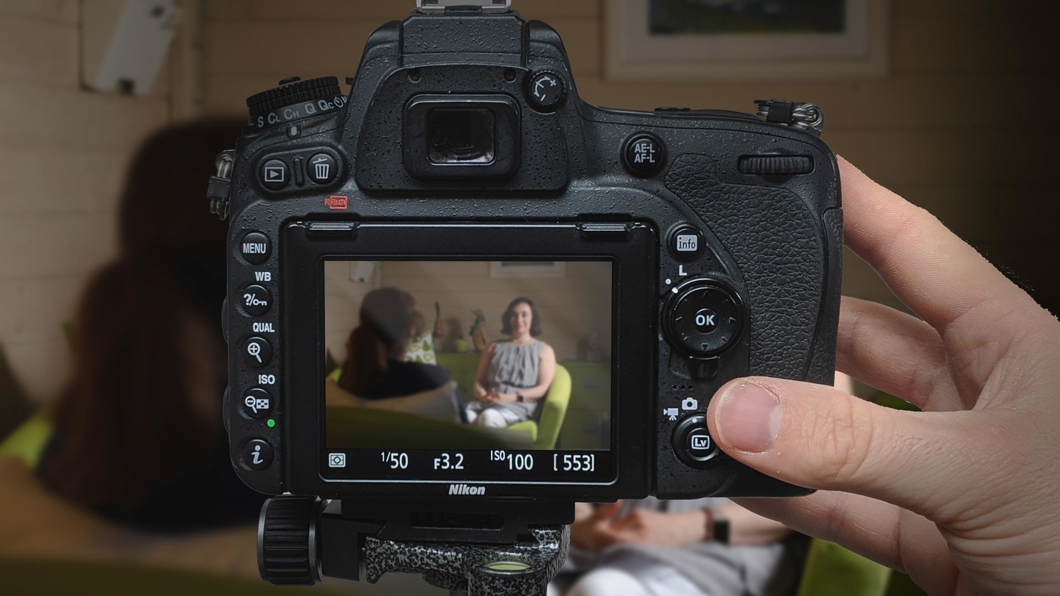 rear-screen-image-review.jpg